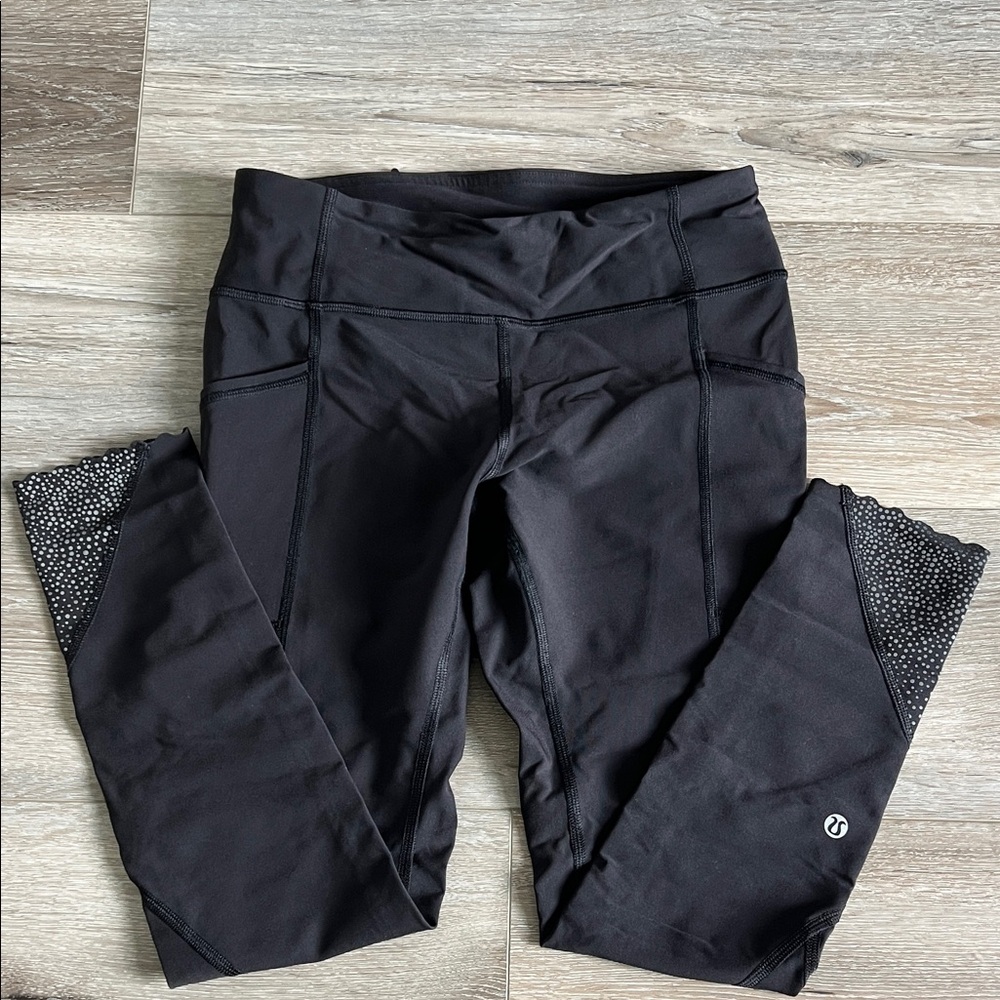 lululemon 7/8th legging with scalloped edges